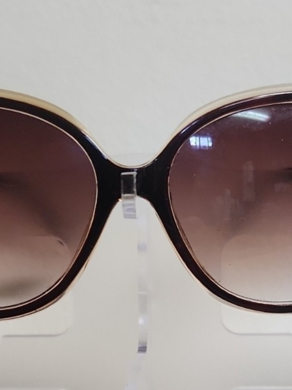 Jessica Simpson Oversized Sunglasses in Brown Gradient